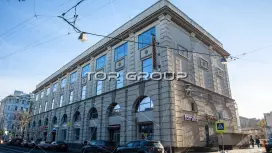 Аренда в ТЦ 187 м2-2. Фасад с угла