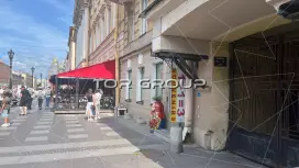 Аренда офиса 42.5 кв.метров, 2 этаж-2. Фасад с угла