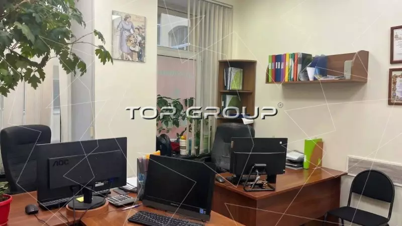 Аренда офиса 42.5 кв.метров, 2 этаж-98. Фото объекта