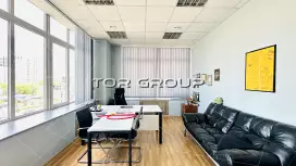 Офис 271 м2, кондиционер, с/у, кухня-98. Фото объекта