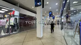 На трафике в ТЦ 45 м, 1 этаж-98. Фото объекта