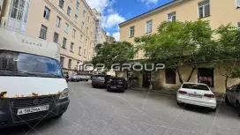 Аренда офиса 22.4 кв.метров, 2 этаж-2. Фасад с угла