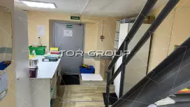 130 м2 с витриной на фасад, отд.вход, двухуровневое-98. Фото объекта