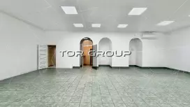 Офис/магазин 205 м2. первая линия, отд.вход-98. Фото объекта