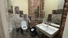 Аренда универсального помещения 560 кв.м, 1 этаж-98. Фото объекта