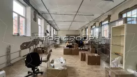 Аренда универсального помещения 560 кв.м, 1 этаж-98. Фото объекта