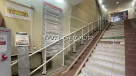 В ТЦ на 2 этаже 46м-98. Фото объекта