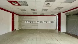 В ТЦ на 2 этаже 46м-98. Фото объекта