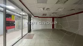 В ТЦ на 2 этаже 46м-98. Фото объекта